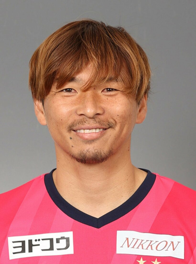  退団が発表された乾貴士（東スポWeb）