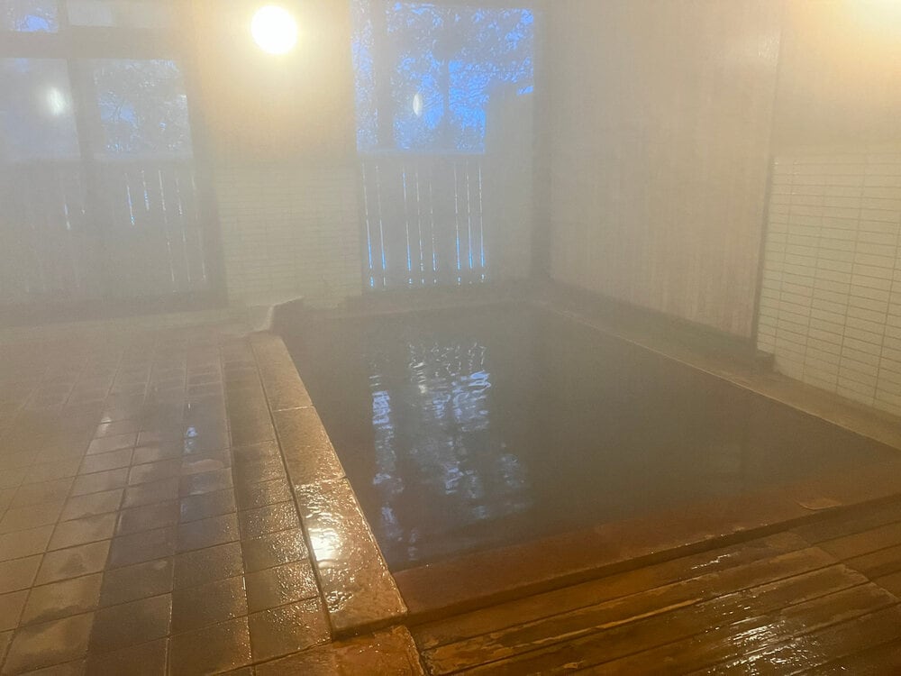 こちらは内湯。ここを含めてお風呂はすべて貸し切りです