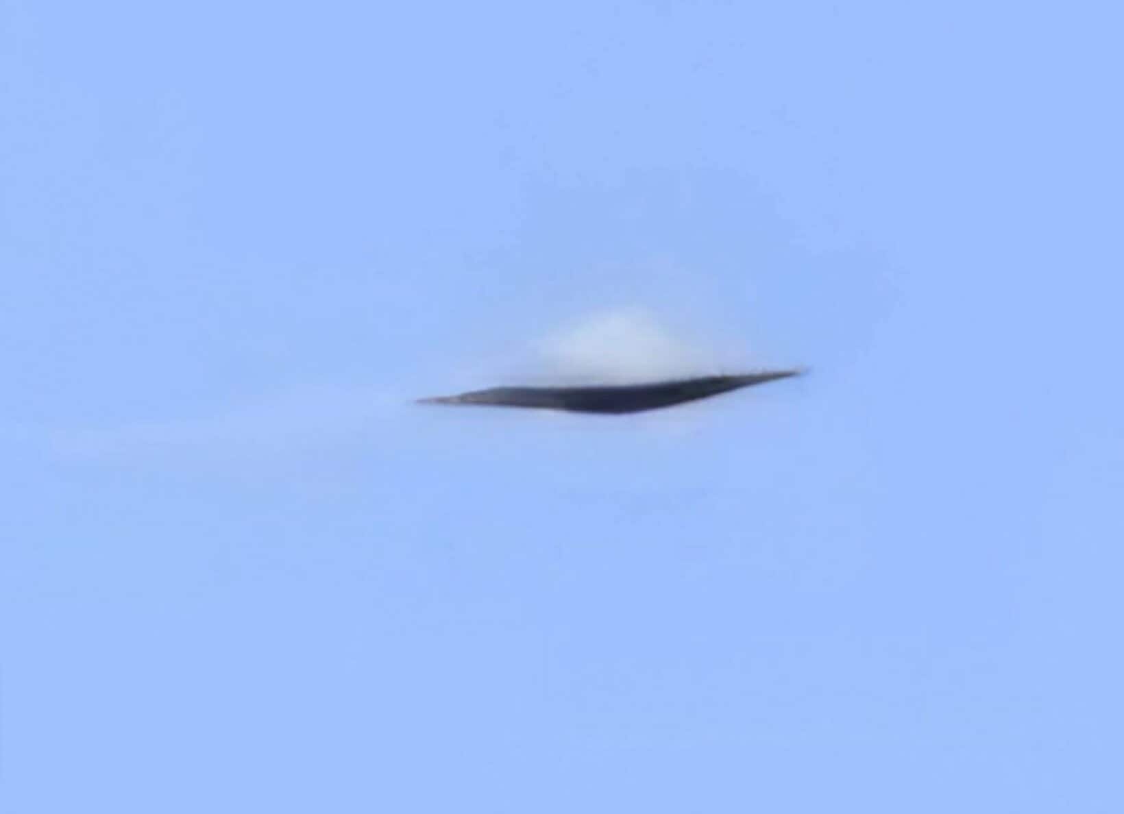 写真：チリで目撃された空飛ぶ円盤型UFO 目撃者は既知の物体ではないことを確信 | 東スポWEB