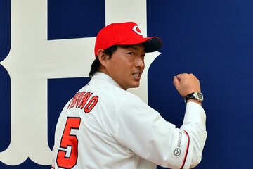 人的補償で巨人から広島に移籍した長野久義