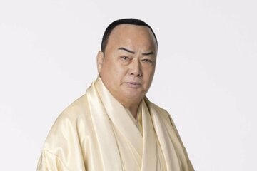 事協主催「ＪＡＭＥ　歌謡祭」に出演する細川たかし