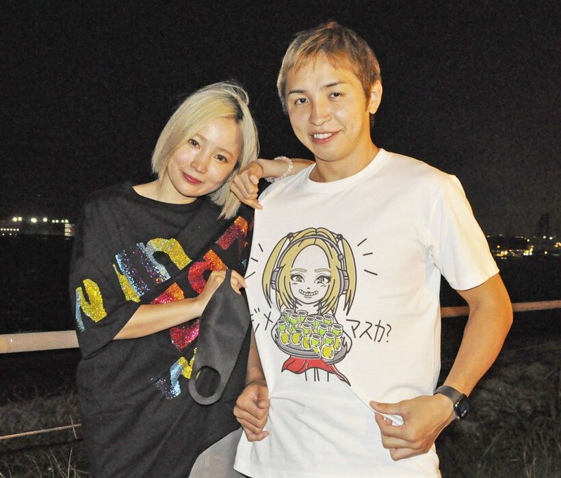  左から元妻サラ、久保優太（東スポWeb）