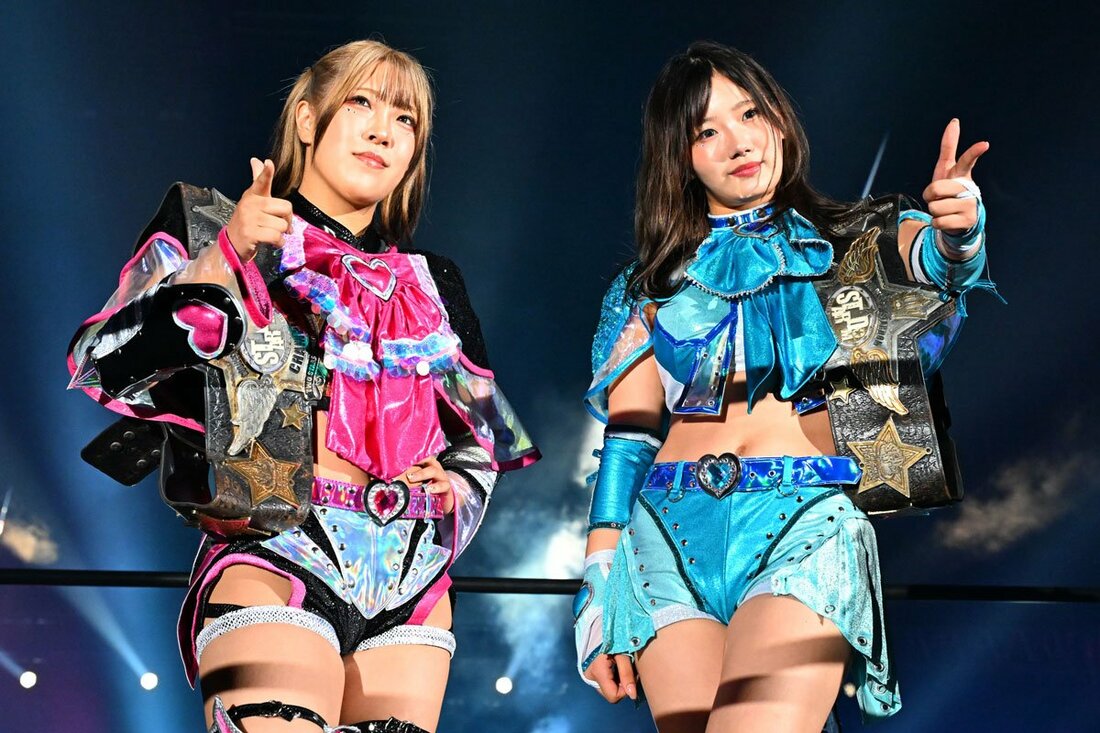 V3戦に臨んだゴッデス王者のAZM(左)と天咲光由