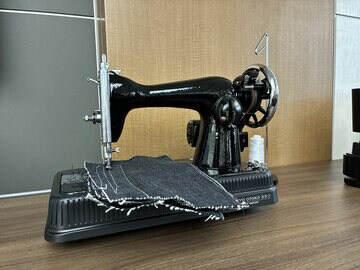 ジェネリック家電製品大賞と生活家電部門に輝いた「ＴＯＫＹＯ　ＯＴＯＫＯ　ミシン　ＯＭ―０１」