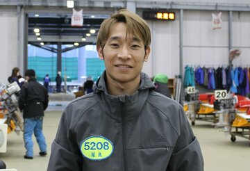 屋良龍紀