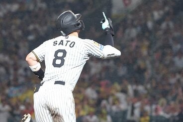 9回、リーグ単独トップの13号を放った佐藤輝明