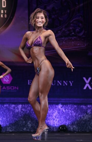 ポーズを決める高橋凛