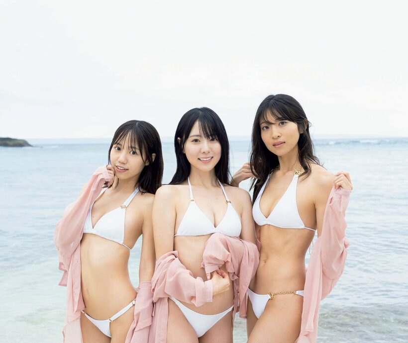 ミスFLASH2023グランプリに輝いた(左から)弓川いち華、橘舞、井上晴菜（©光文社／週刊FLASH、写真・木村哲夫）