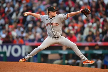 エンゼルス戦で今季初黒星を喫したジャイアンツのローガン・ウェブ（ロイター）