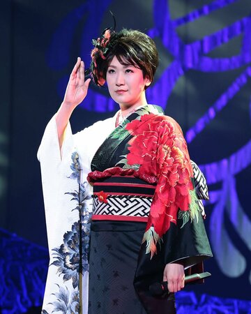 単独コンサートで元気な歌声を披露した市川由紀乃