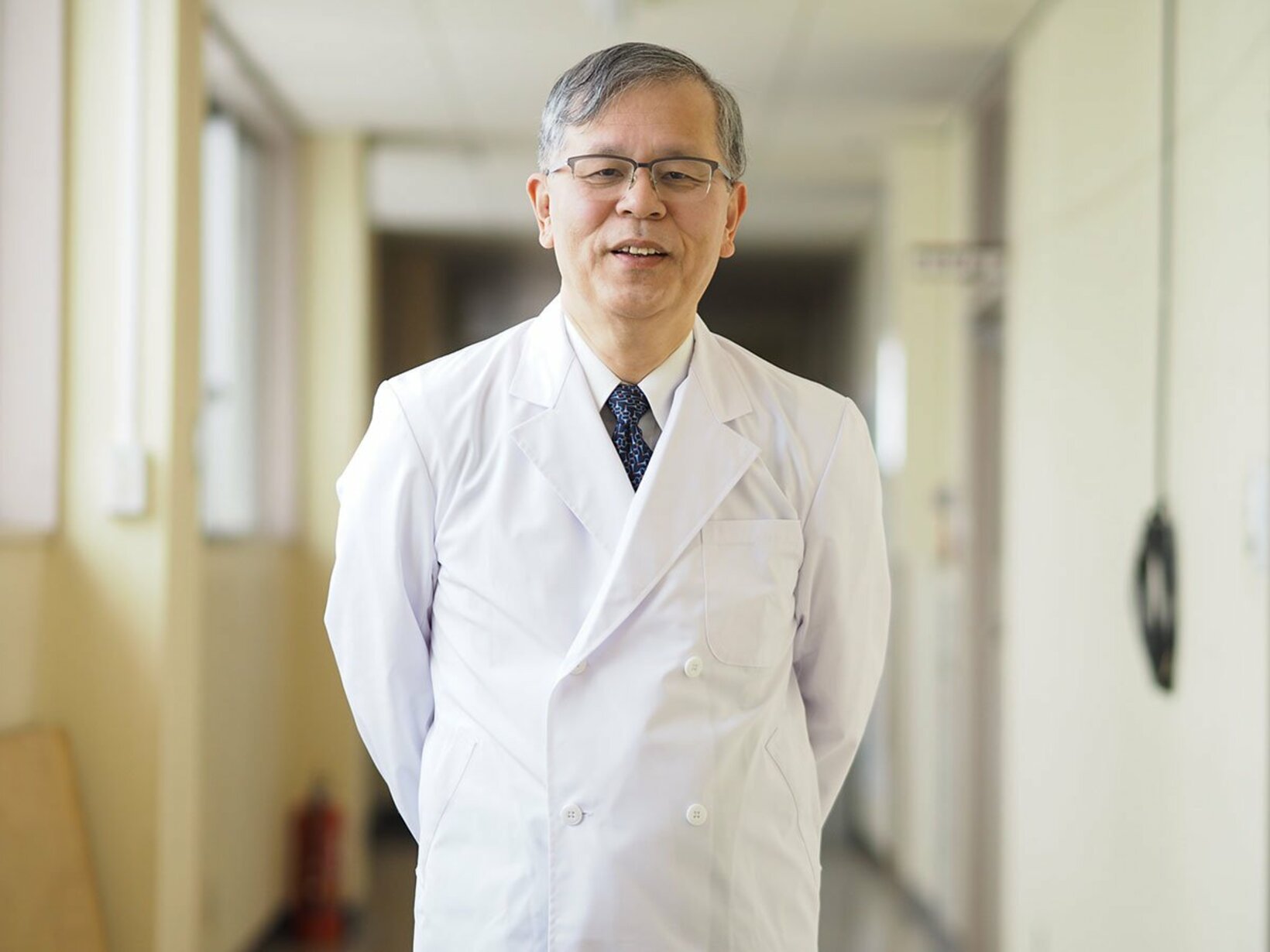 弘前大学特別顧問の中路重之氏（弘前大学提供）