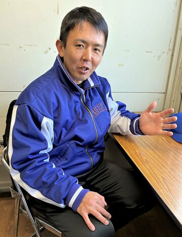 銀行を退職し、教員へと転身した副島監督