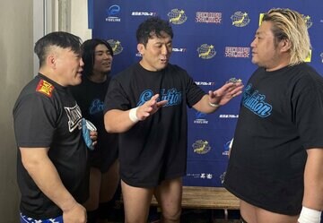 ユニットとしてのエボリューションを復活させた諏訪魔（左から佐藤光留、田村男児、鈴木秀樹、諏訪魔）