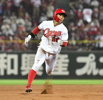  ５回、適時３塁打を放った羽月隆太郎。快足が魅力だ
