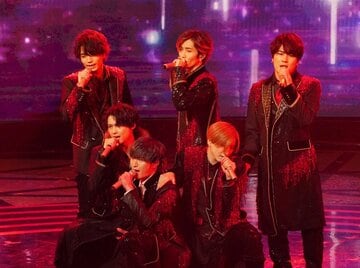  Ｓｎｏｗ　Ｍａｎの思いを胸に熱唱したＳｉｘＴＯＮＥＳ