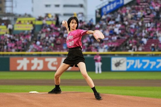 始球式を行った安斉星来(ボートレース振興会提供)