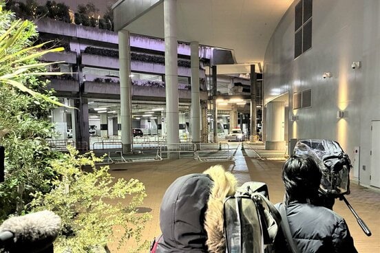 ＨＫＴ４８の男性スタッフと女性が襲われた商業施設