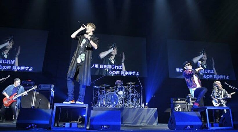  ライブを披露した「FLOW」