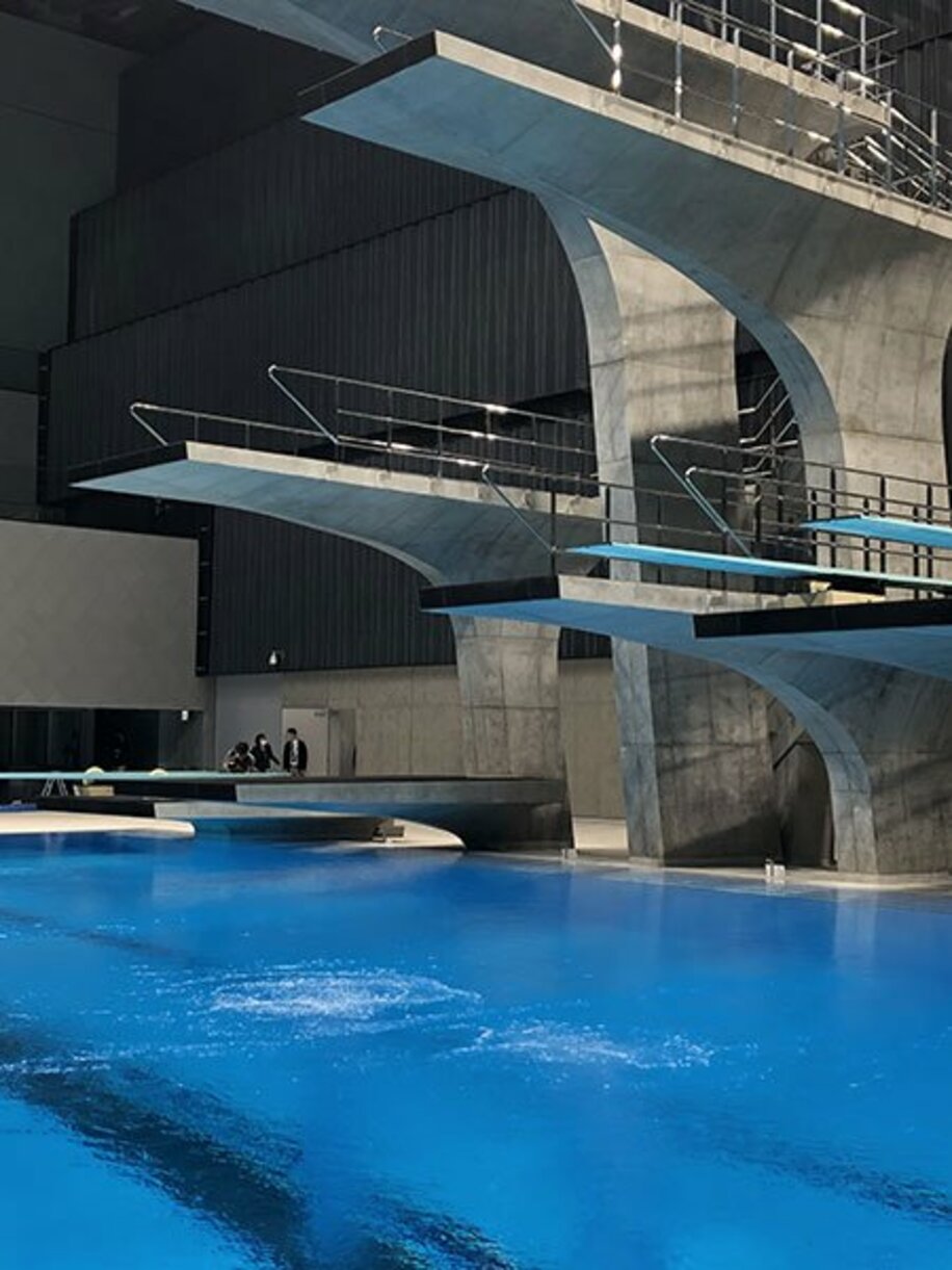  東京アクアティクスセンターの飛び込み用プール