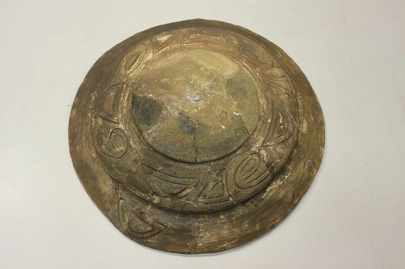 UFOのような浅鉢型土器（原村教育委員会所蔵）.