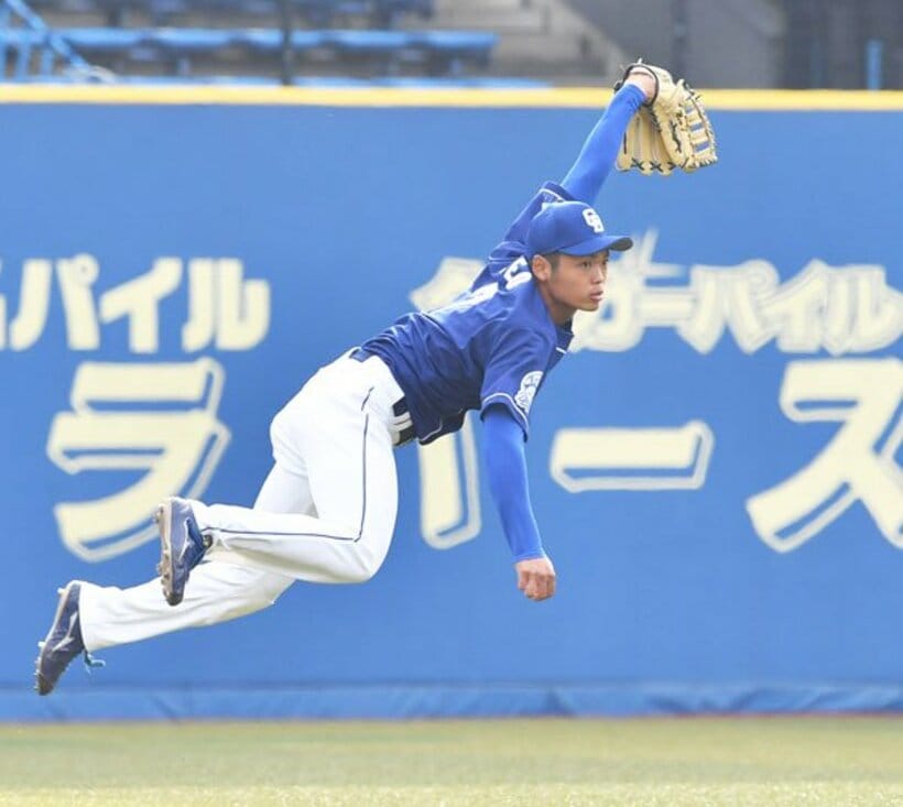  肩にも定評がある中日・根尾