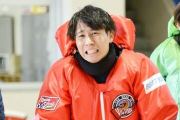 久々の勝利に、何とも言えぬ表情の石倉拓美