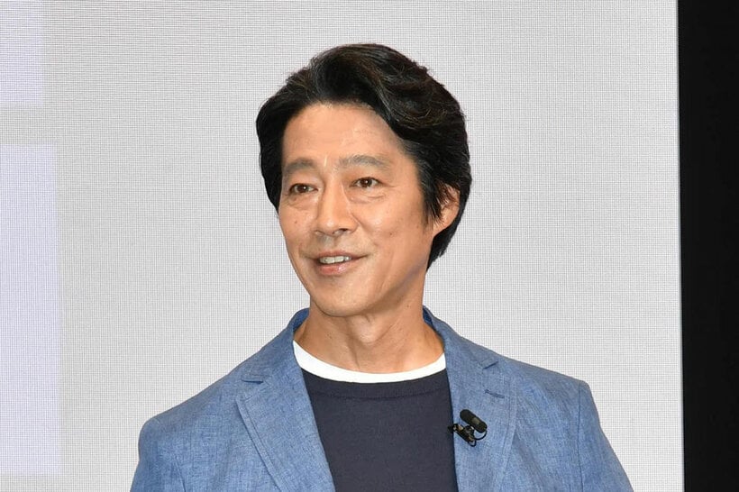 伍鉄を演じる堤真一