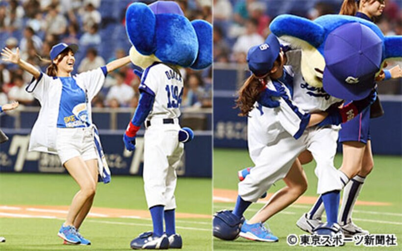  ドアラにハグしようとして投げられた松井珠理奈（左）