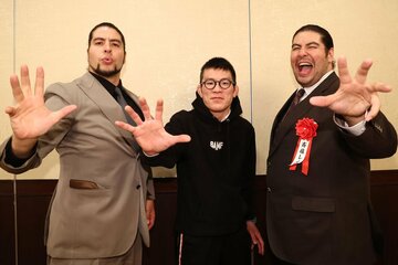 プロレス大賞授賞式で「再会」した(左から)斉藤ジュン、青木真也、斉藤レイ