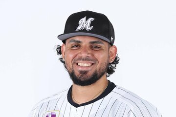 ロッテ在籍時のロベルト・オスナ