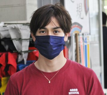  マスクをしても「イケメン」の永井彪也