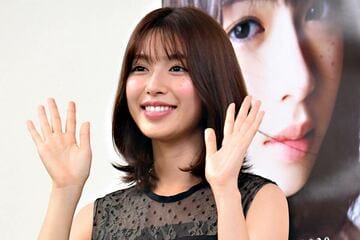 直を演じる白石聖