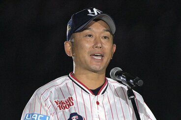 あいさつする石川