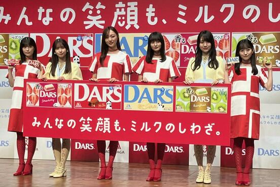 （左から）岩本蓮加、菅原咲月、梅澤美波、遠藤さくら、賀喜遥香、一ノ瀬美空