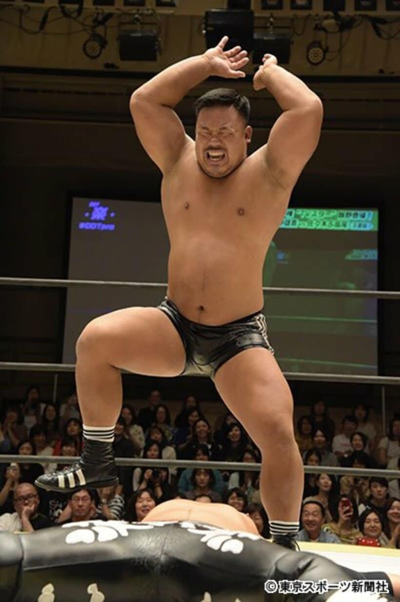  ここ一番でハカを踊る飯野