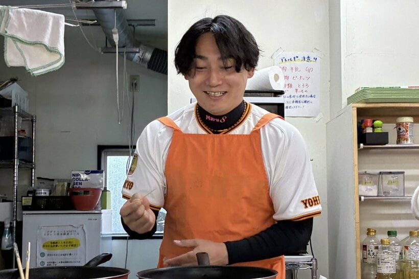 施設を訪問し料理を作った巨人・丸佳浩
