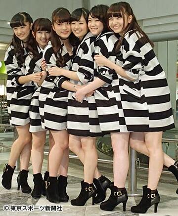 新曲を披露したフェアリーズ。左から下村実生、井上理香子、藤田みりあ、伊藤萌々香、野元空、林田真尋