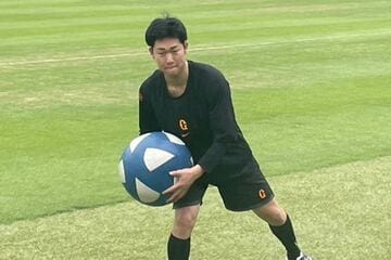 先発投手練習に参加する山崎伊織