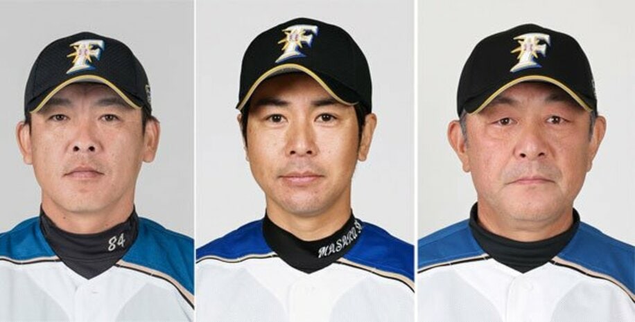  来季の一軍投手コーチを務める（左から）厚沢氏、武田、荒木氏