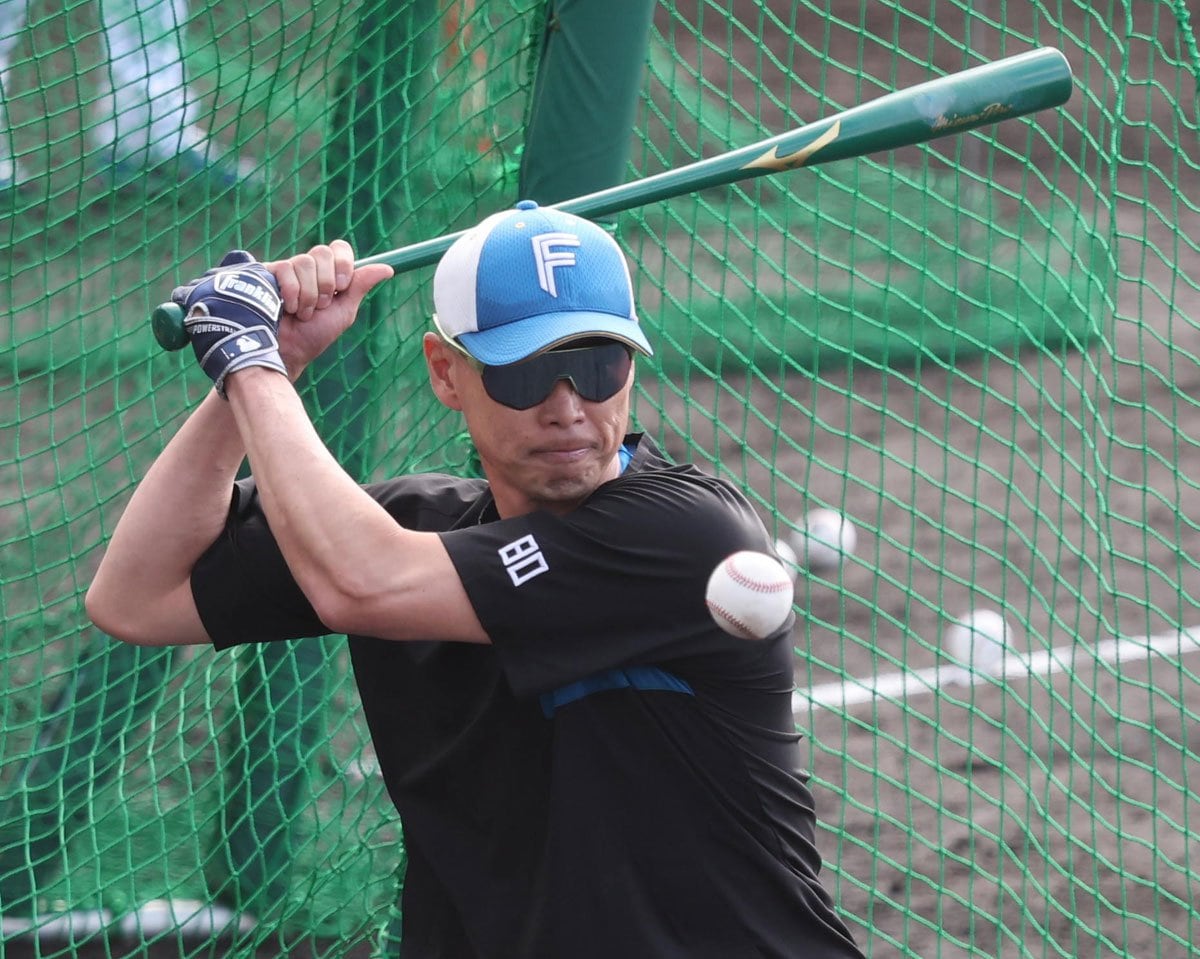 日本ハム】新庄剛志〝緊迫キャンプ〟象徴 森本稀哲コーチの居残り自主 