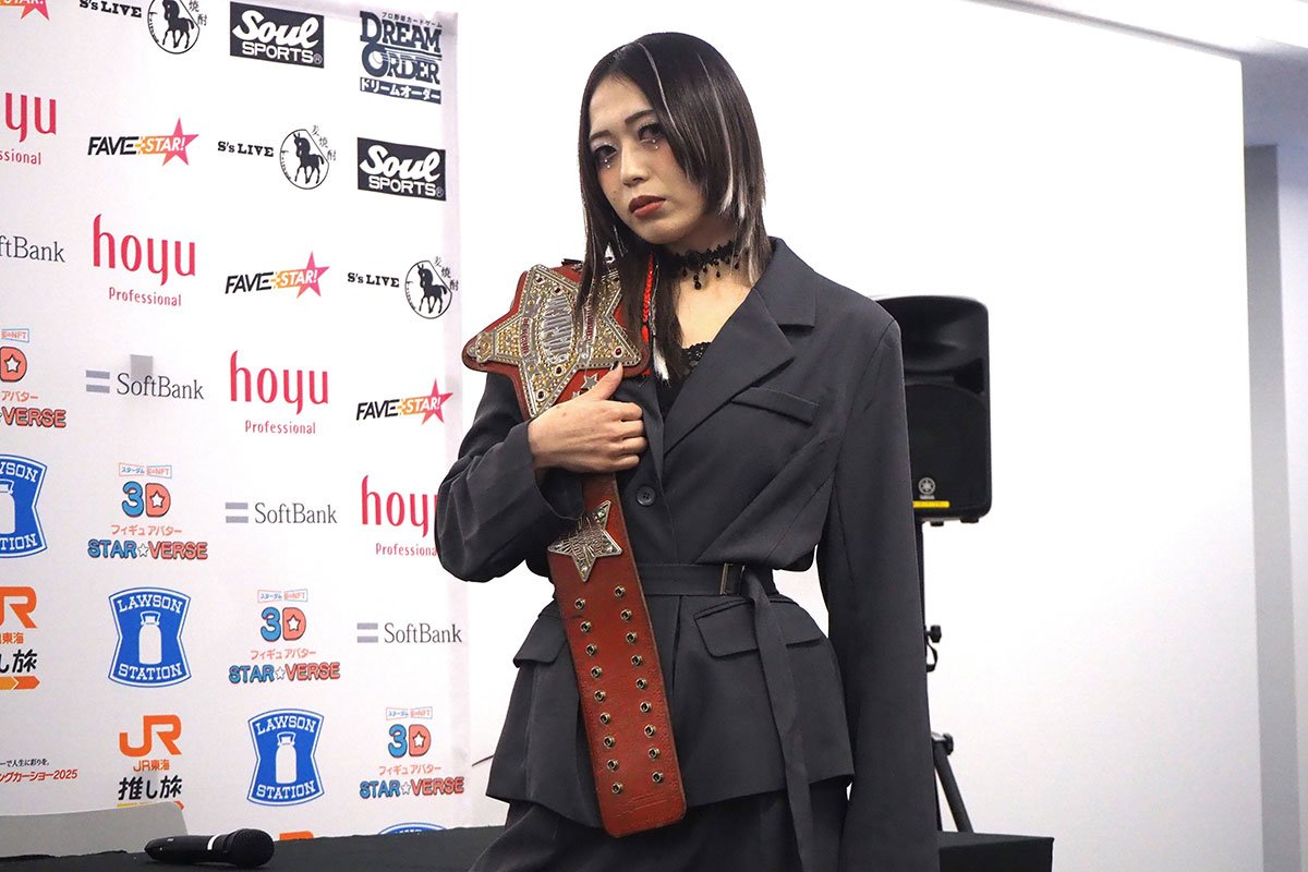 スターダム】ワールド王者・上谷沙弥 かみつくスターライト・キッドに