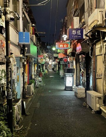  ガラガラの新宿ゴールデン街