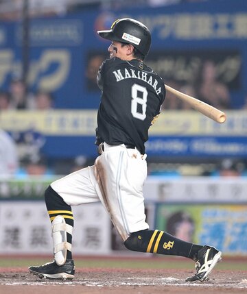 ５回一死一三塁、この日２本目のタイムリーを放ったソフトバンク・牧原大成