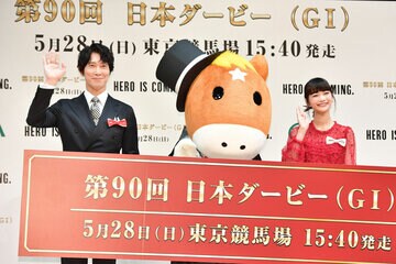 佐々木蔵之介（左）と見上愛