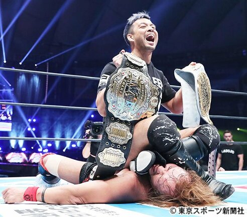 新日1・5東京ドーム】2冠王・内藤を襲撃したKENTA「メ