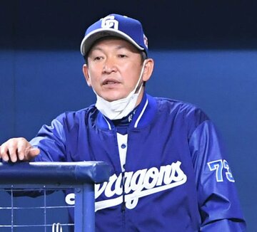  ホーム開幕戦を飾れなかった中日・立浪監督（東スポWeb）