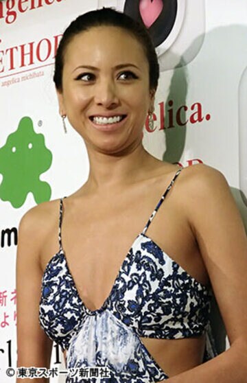 夜の営みを赤裸々告白した？アンジェリカ