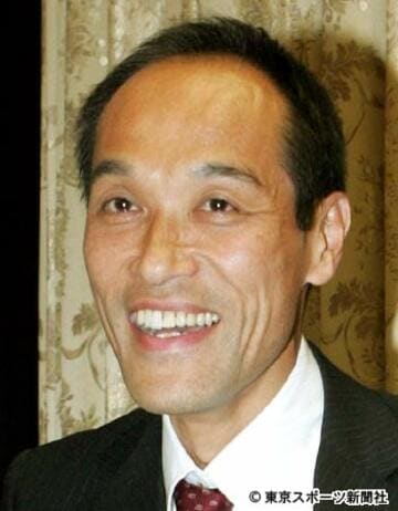 再婚を報告した東国原氏