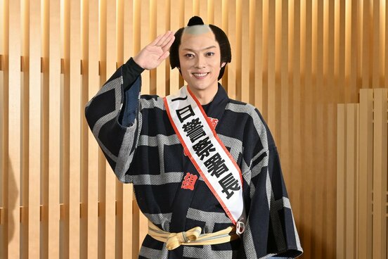 一日警察署長を務めた辰巳ゆうと
