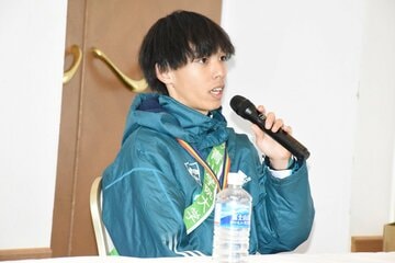 往路優勝後に会見に登場した青学大・黒田朝日